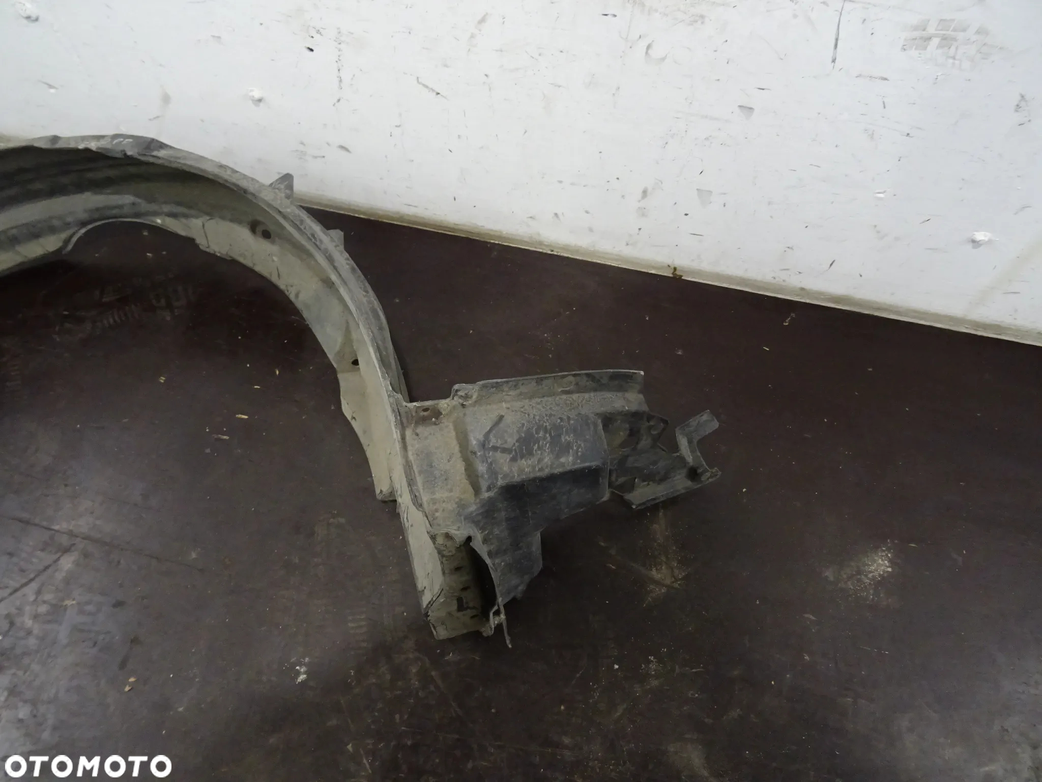TOYOTA COROLLA VERSO NADKOLE LEWE PRAWE PRZÓD PRZEDNIE 53876 - 11