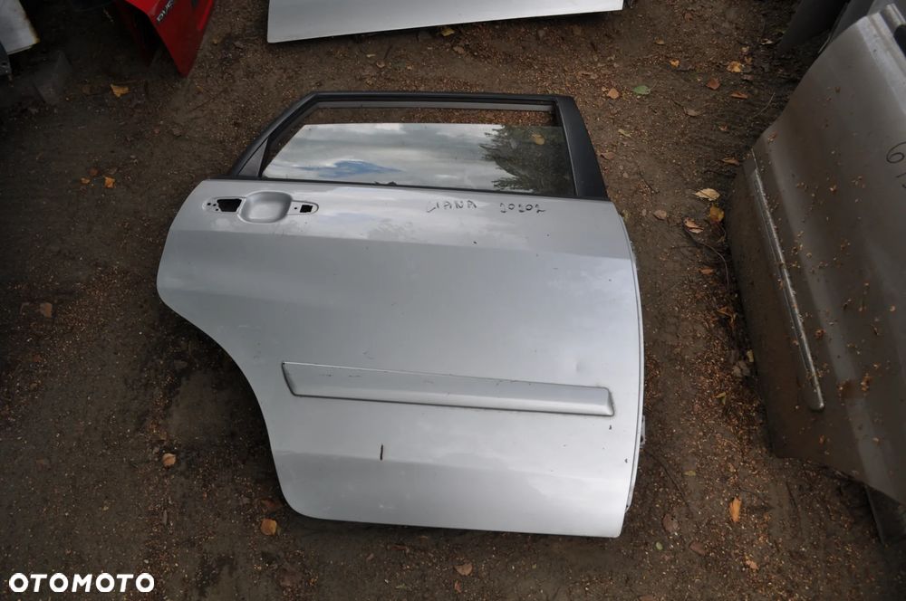 suzuki liana drzwi nr 20202 WYSYŁKA - 1