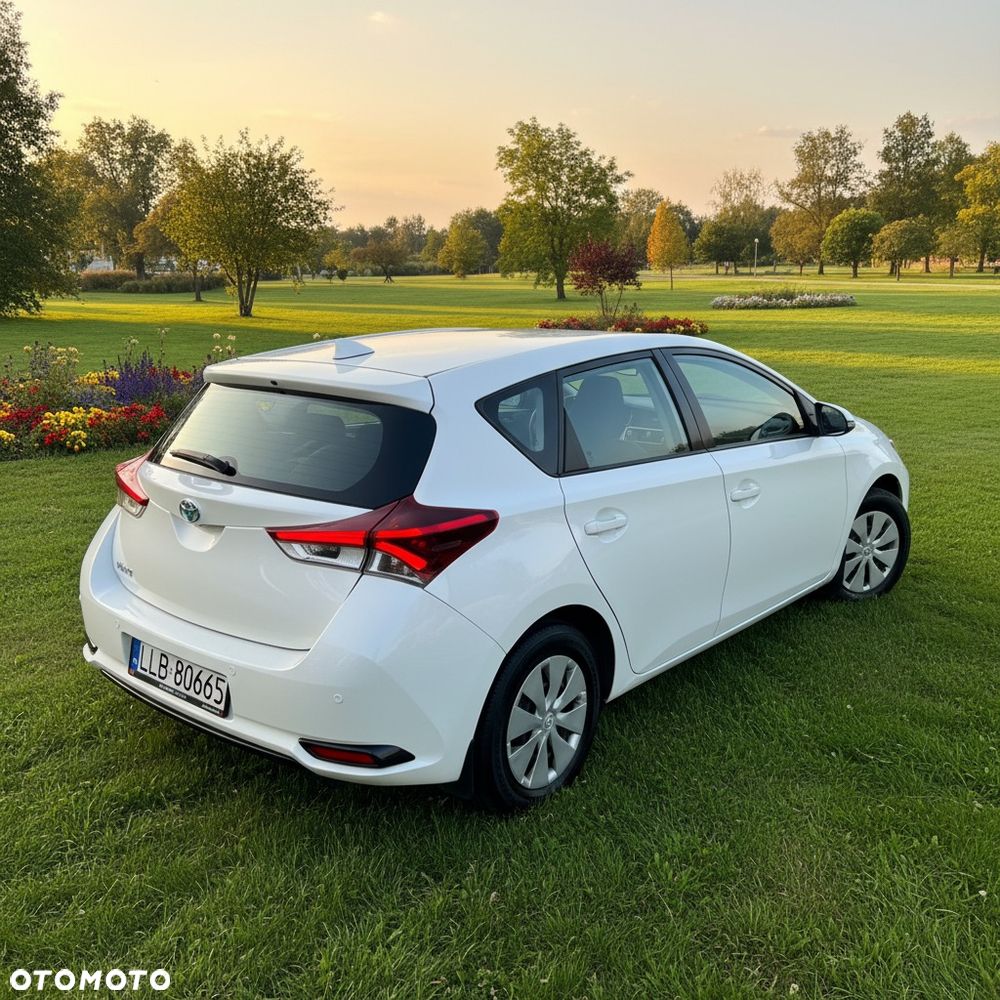 Toyota Auris 1.6 Classic Plus - 1