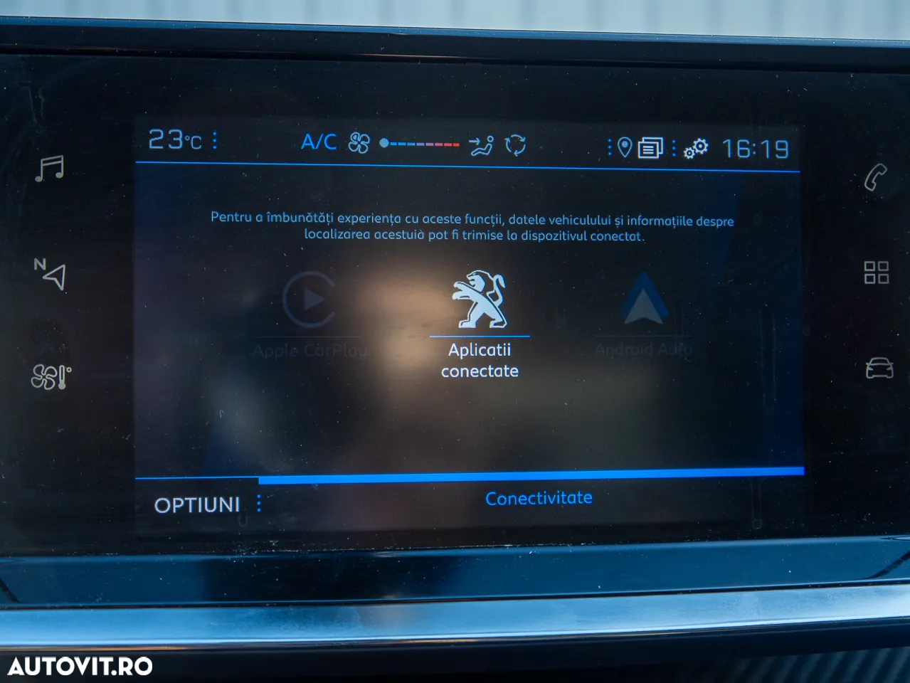 Peugeot 208 PureTech 100 EAT8 Allure - 23