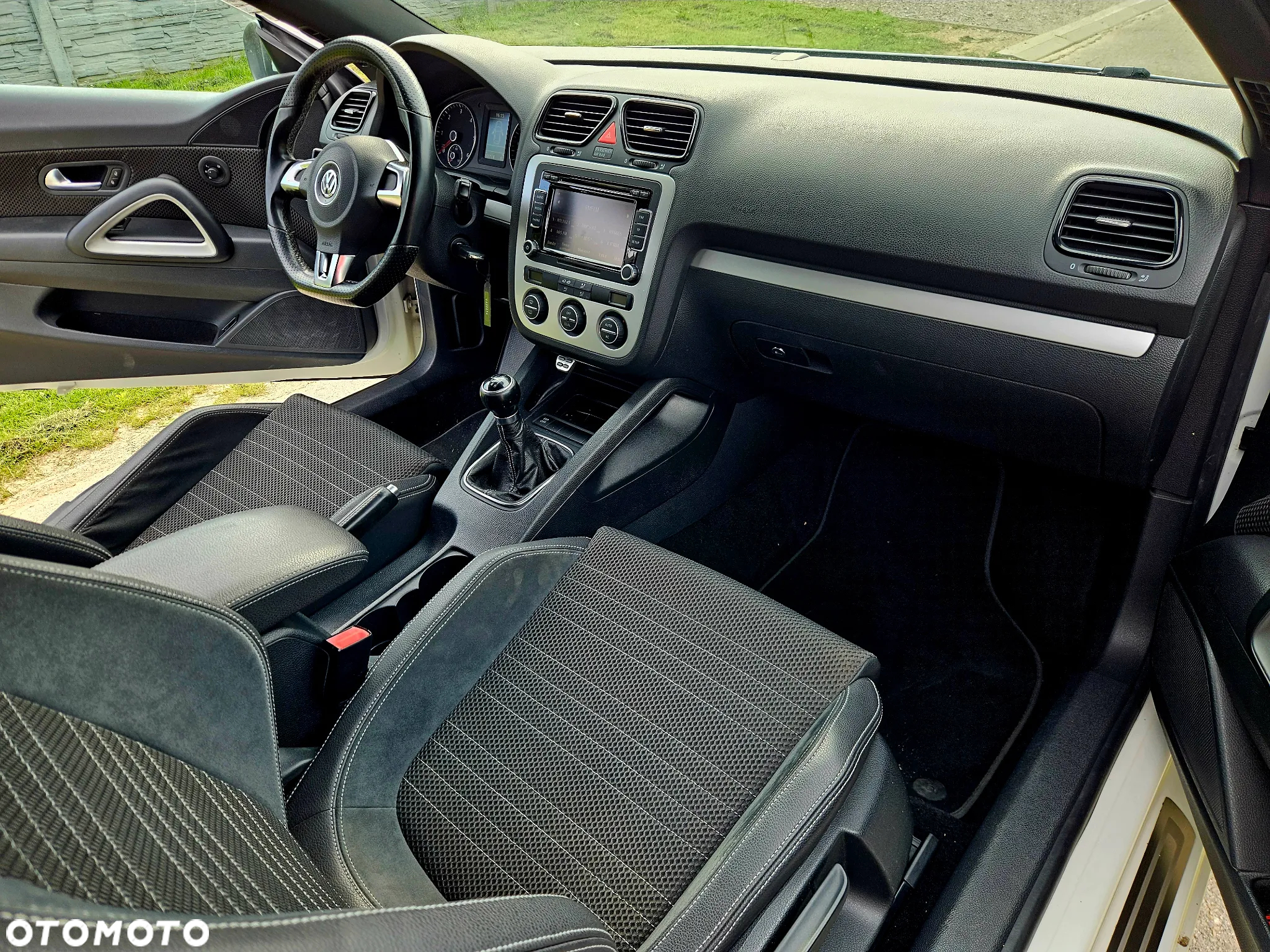 Volkswagen Scirocco 2.0 TDI Blue Motion Technologie GTS - 6