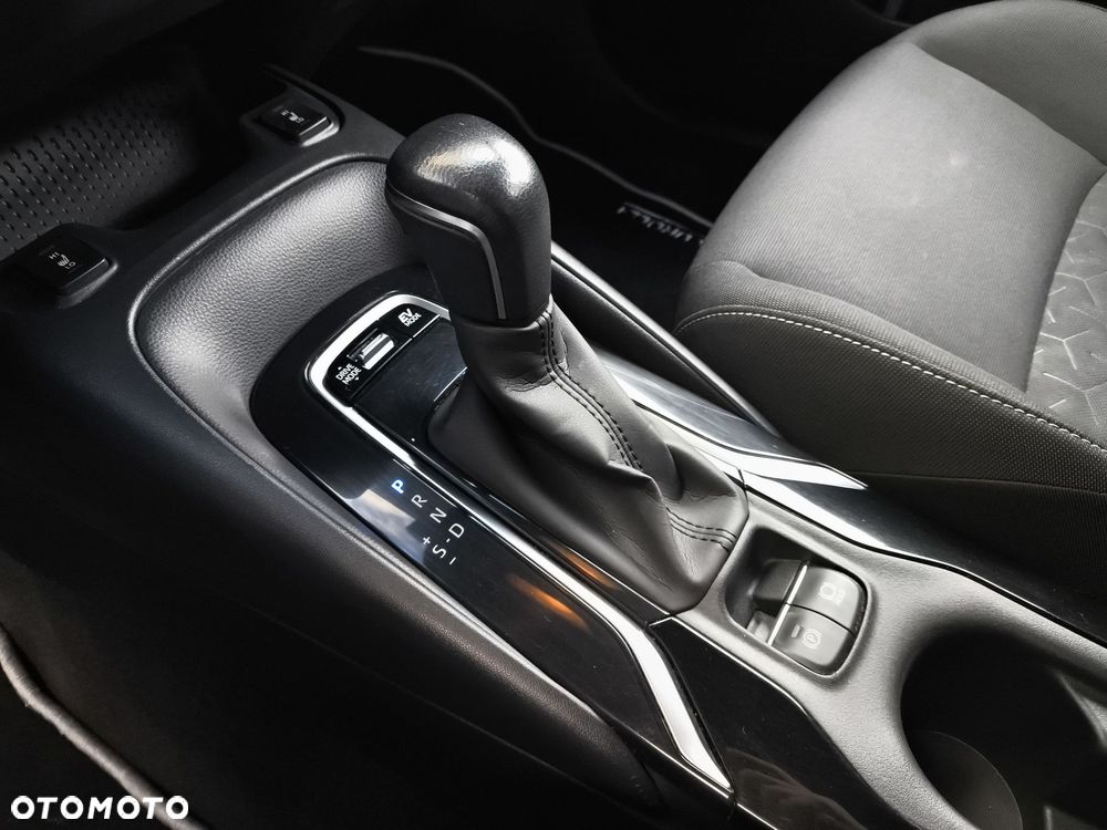 Toyota Corolla 2.0 Hybrid Comfort - 21