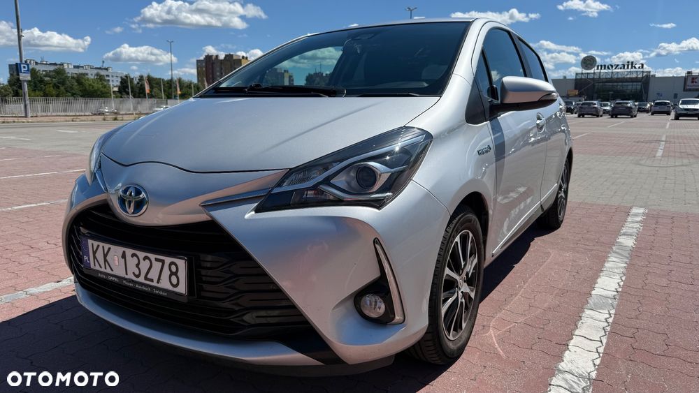 Toyota Yaris Hybrid 100 Dynamic EU6 - 2