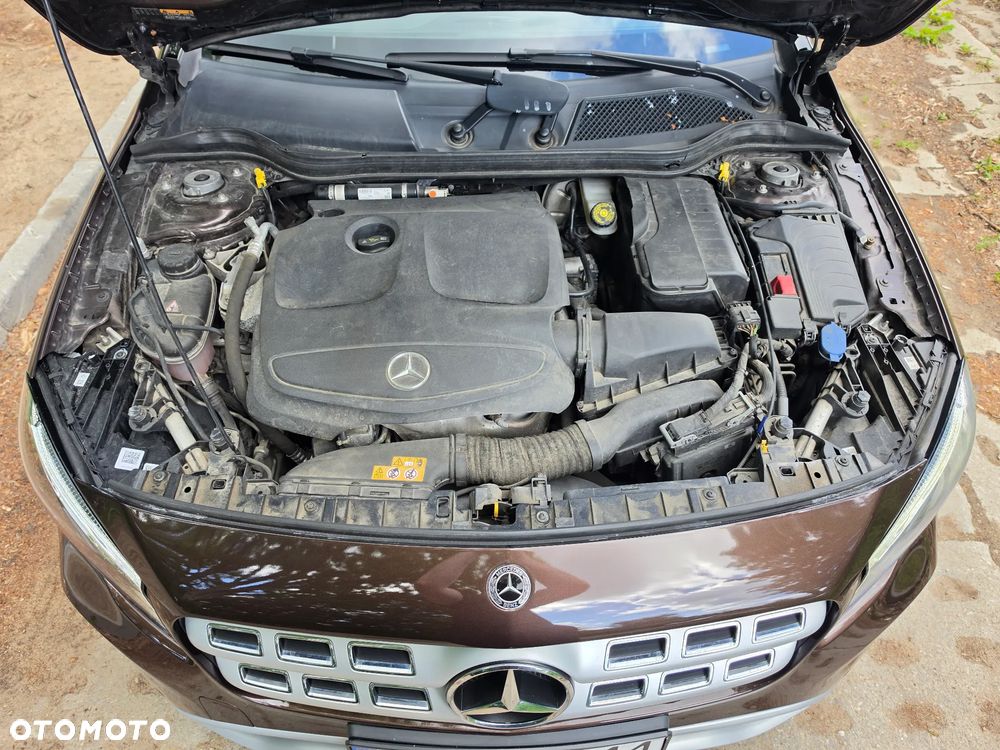 Mercedes-Benz GLA 250 4-Matic AMG Line - 19
