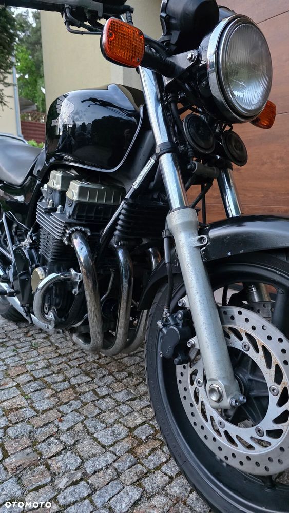 Suzuki GSX - 25