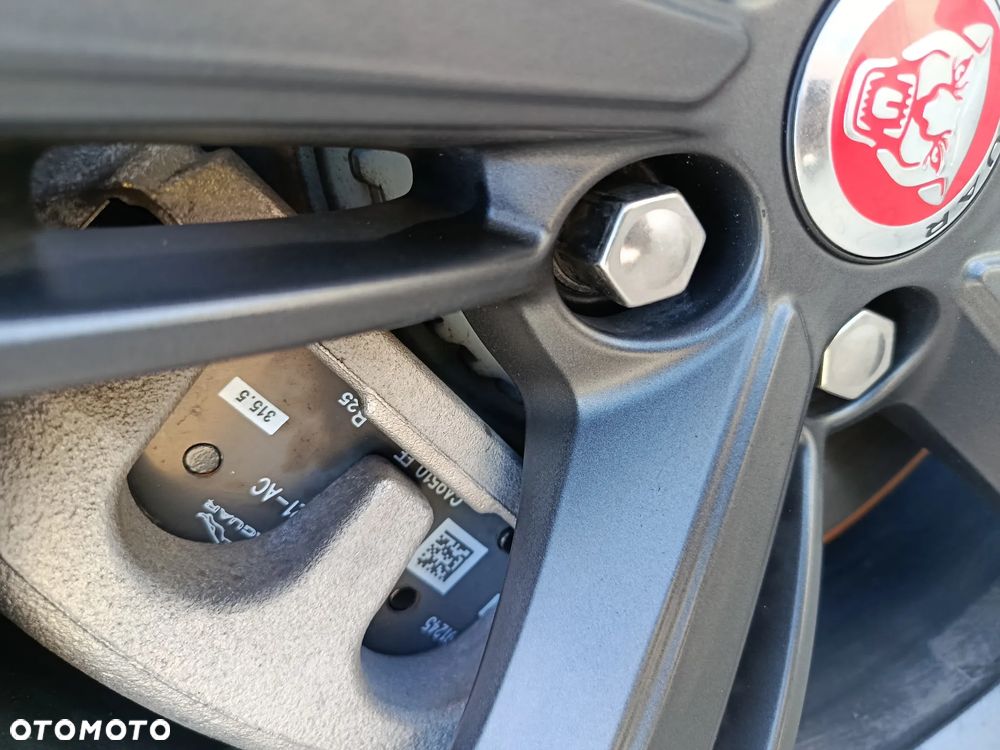 Jaguar E-Pace D165 AWD R-Dynamic - 38