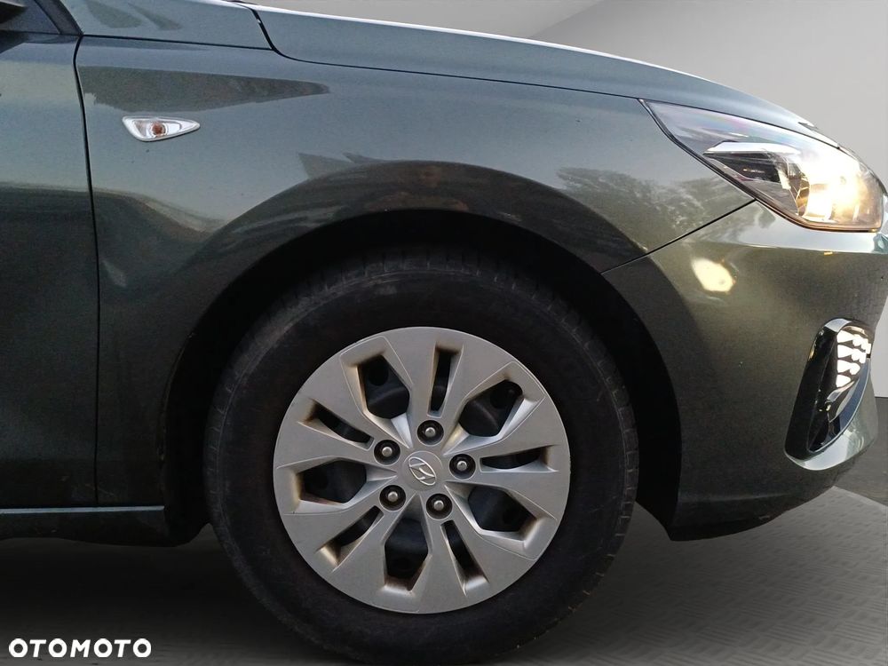 Hyundai i30 1.5 DPI Classic + - 12