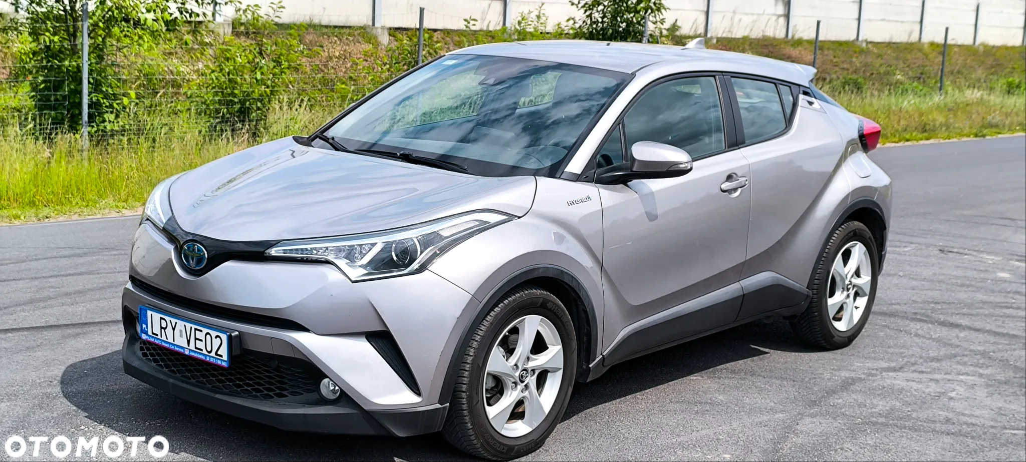 Toyota C-HR 1.8 Hybrid Business - 18