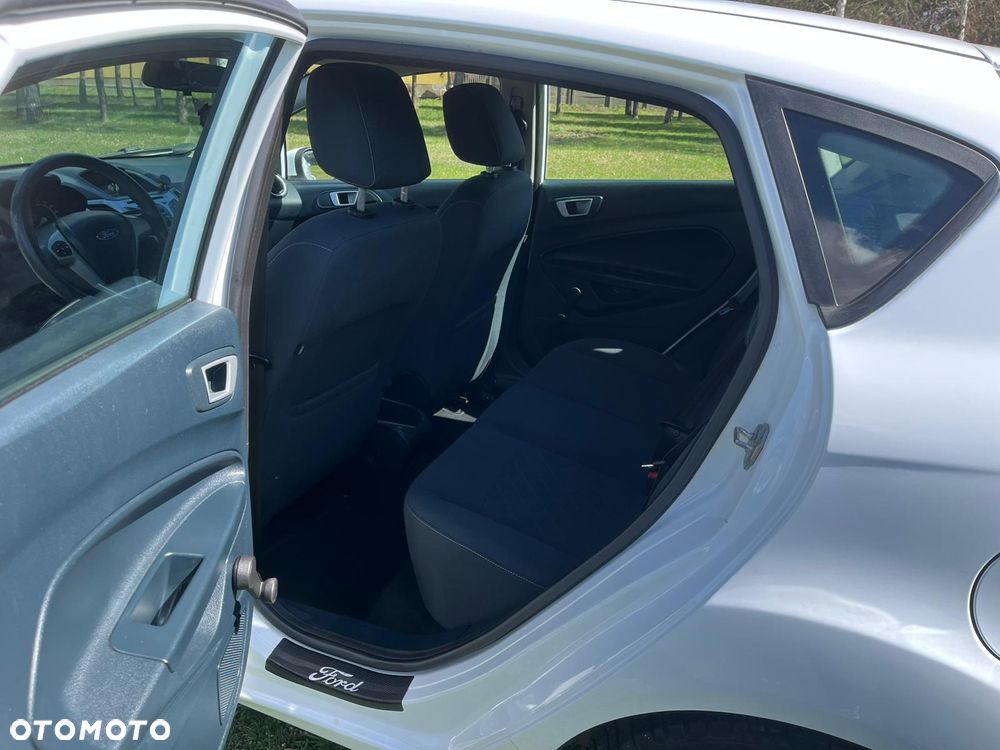 Ford Fiesta 1.25 Champions Edition - 27