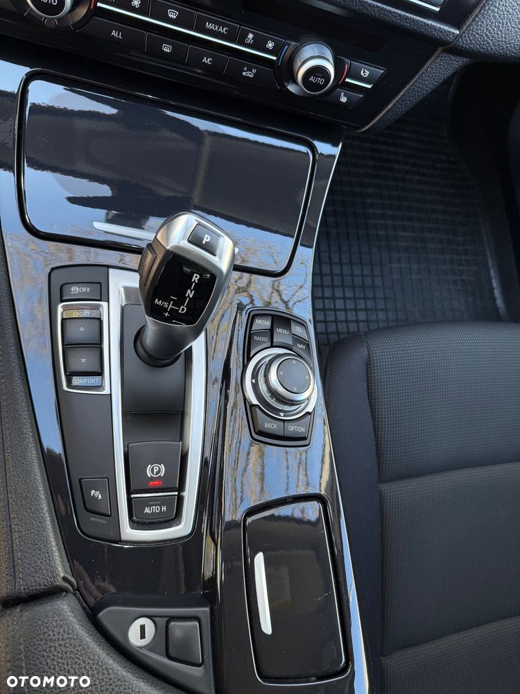 BMW Seria 5 520d - 19