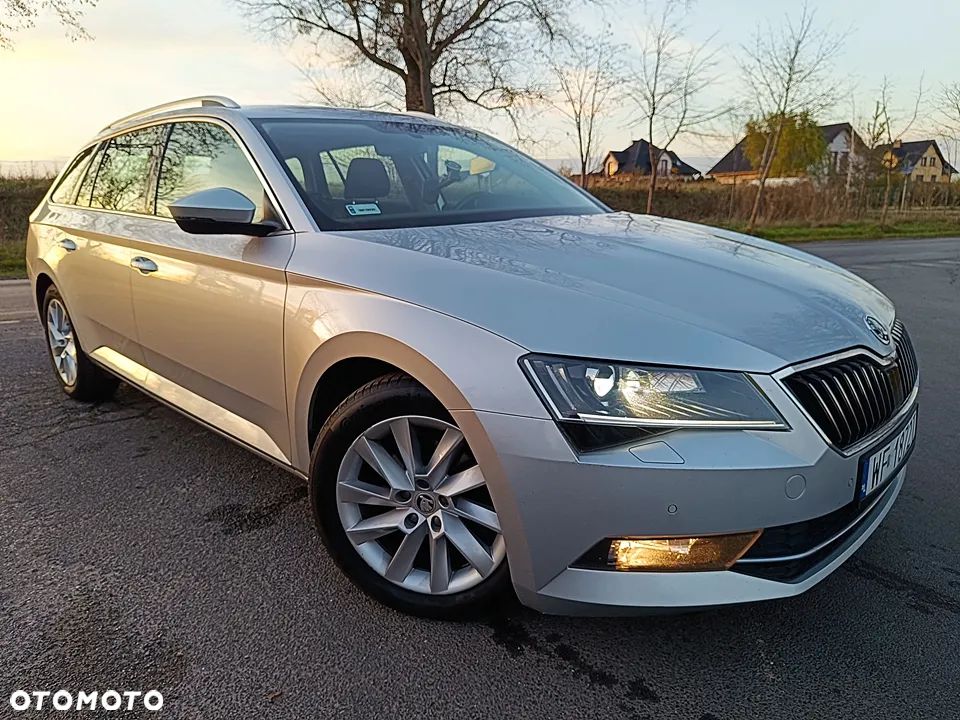 Skoda Superb 2.0 TDI Ambition - 11