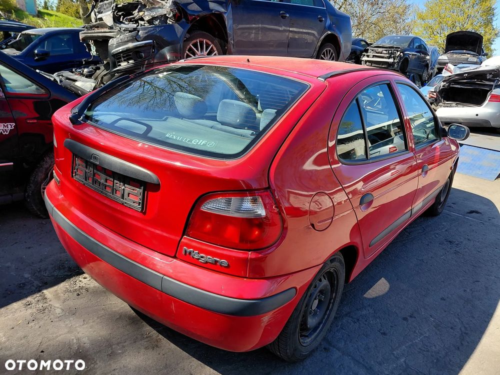 Na części: Renault Megane  Rok 1999 Pojemność 1390 Moc 55 kw Benzyna - 7