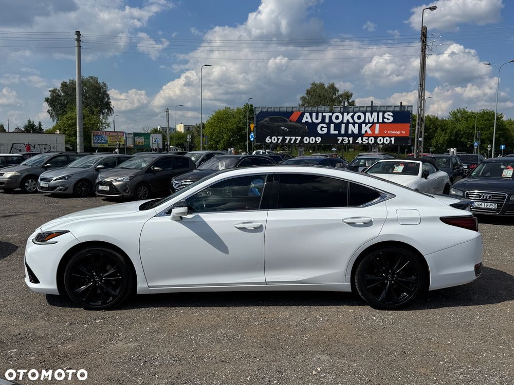 Lexus ES 300h F Sport - 27