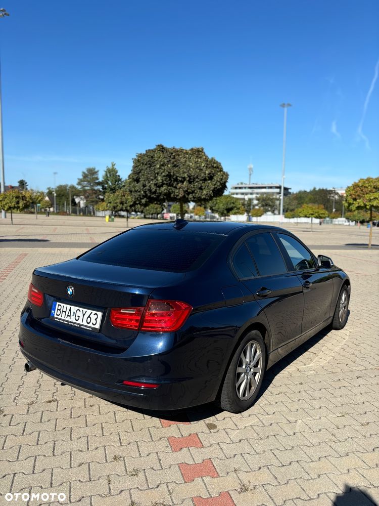 BMW Seria 3 318d Luxury Line - 5