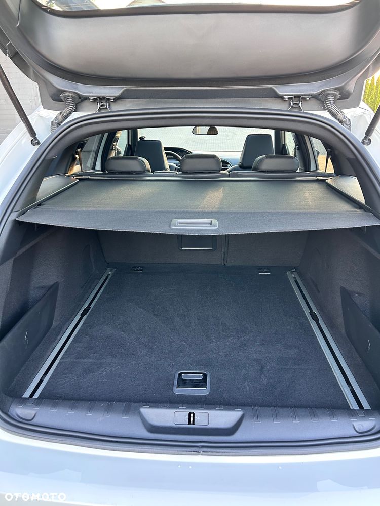 Peugeot 308 BlueHDi FAP 180 EAT8 Stop & Start GT - 24