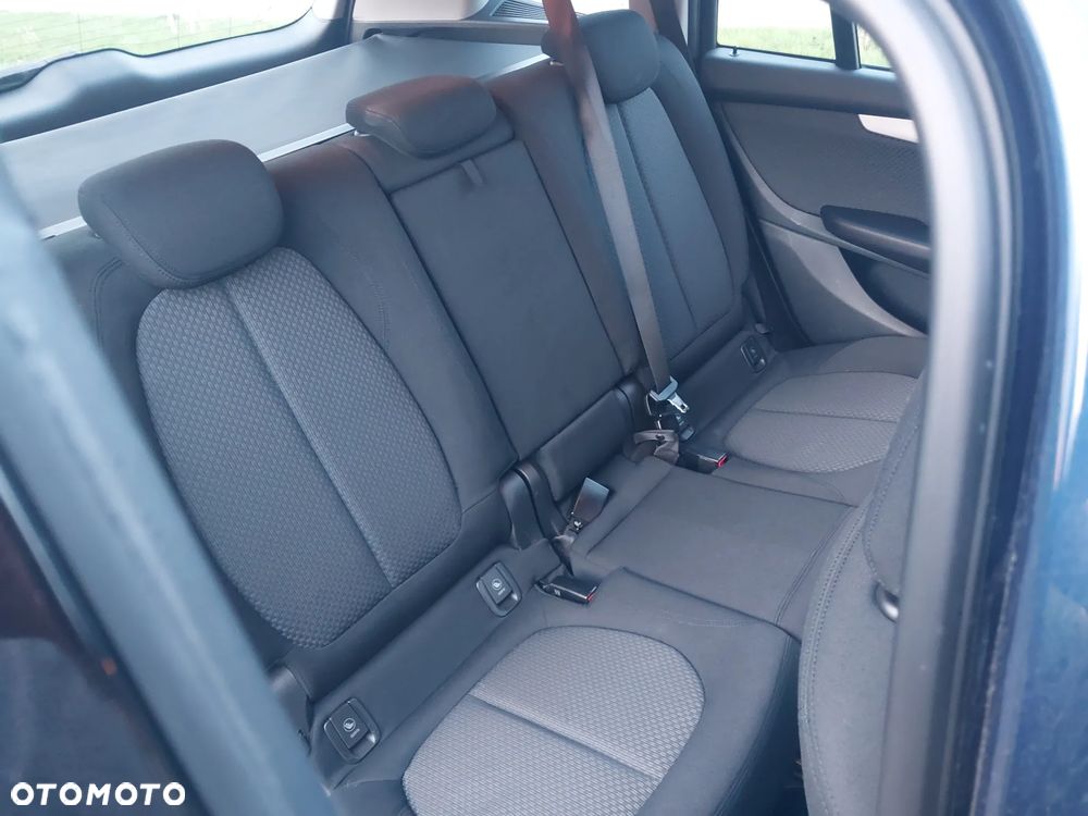 BMW Seria 2 218i - 16