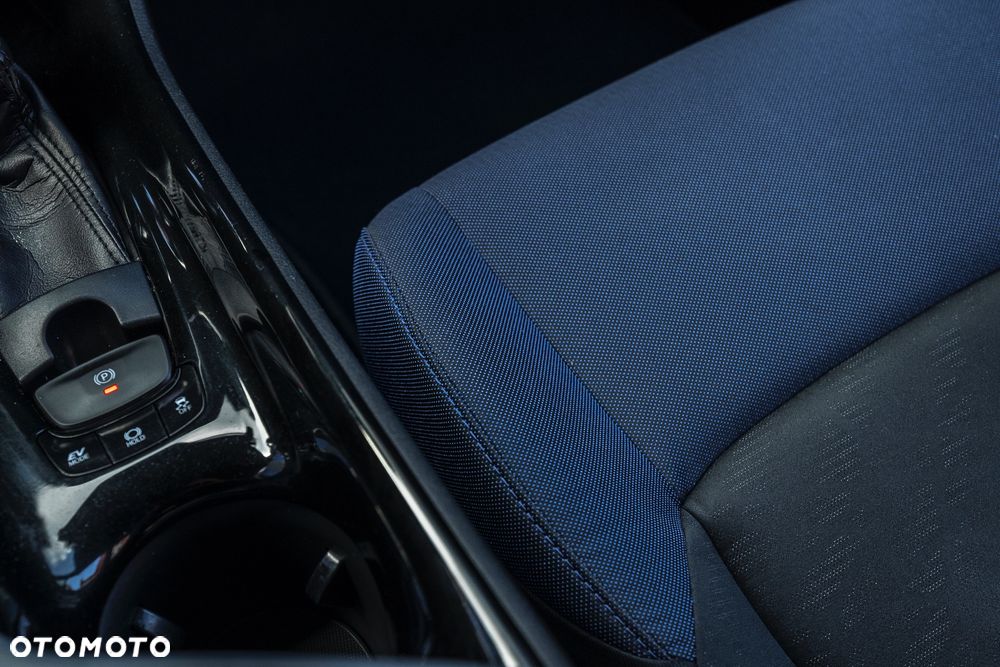 Toyota C-HR 1.8 Hybrid Dynamic - 22