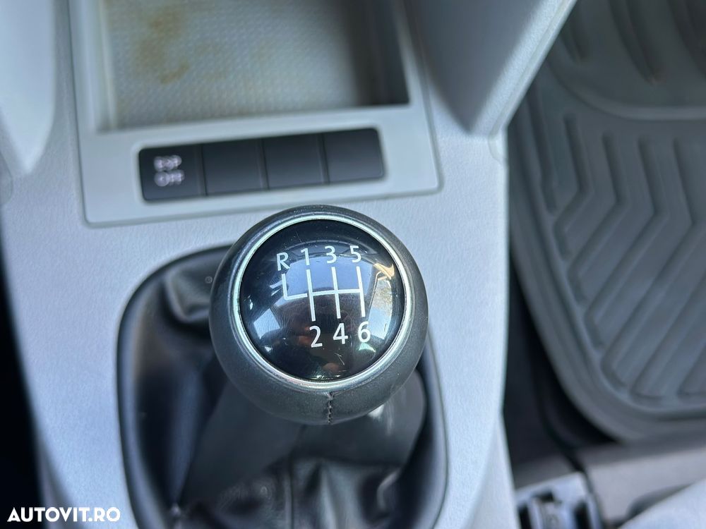 VOLKSWAGEN Touran 2006 — imagine 17