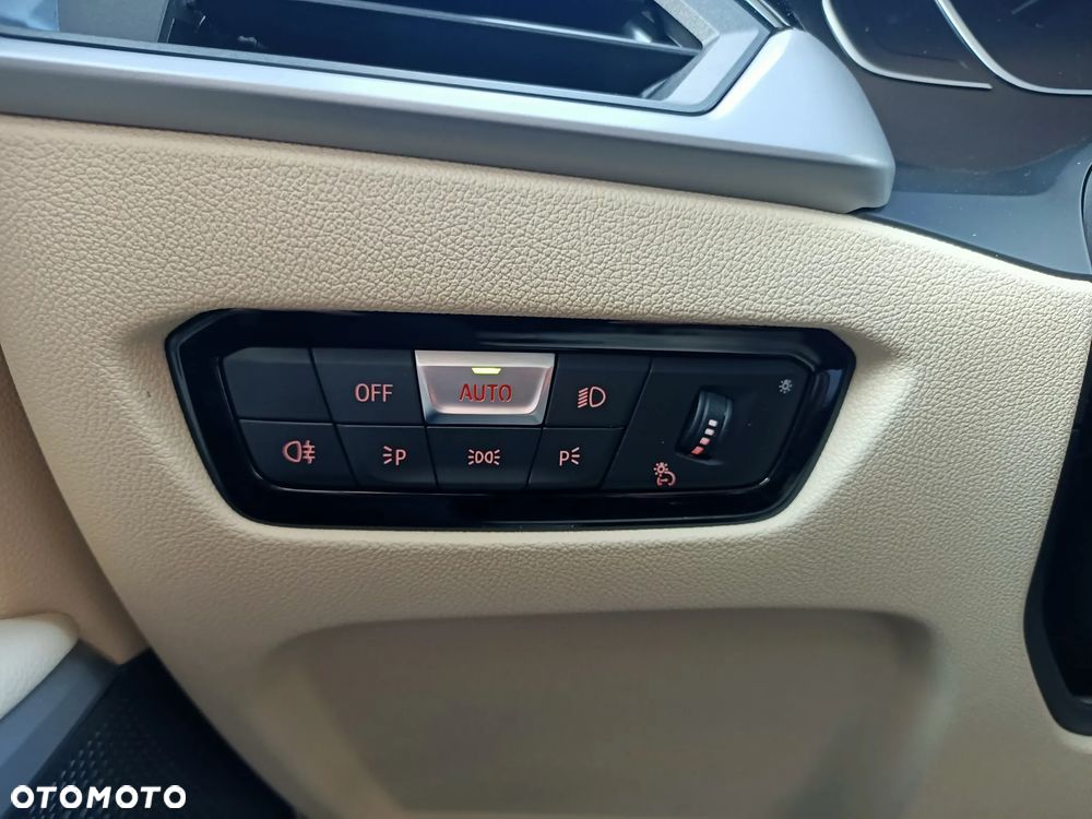 BMW Seria 3 318i Advantage - 20