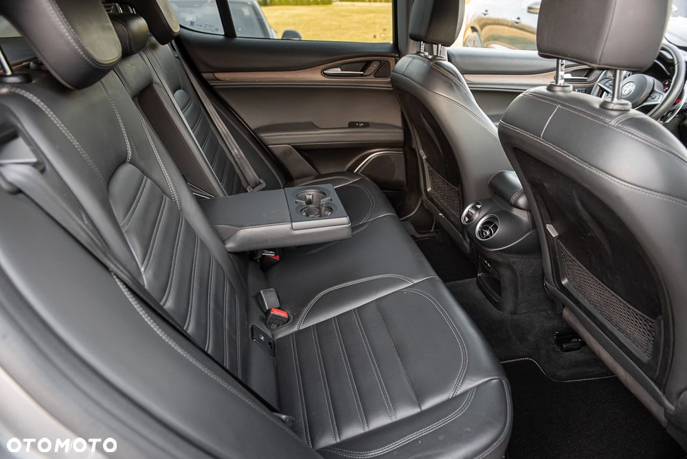 Alfa Romeo Stelvio 2.0 Turbo 16V AT8-Q4 Executive - 20