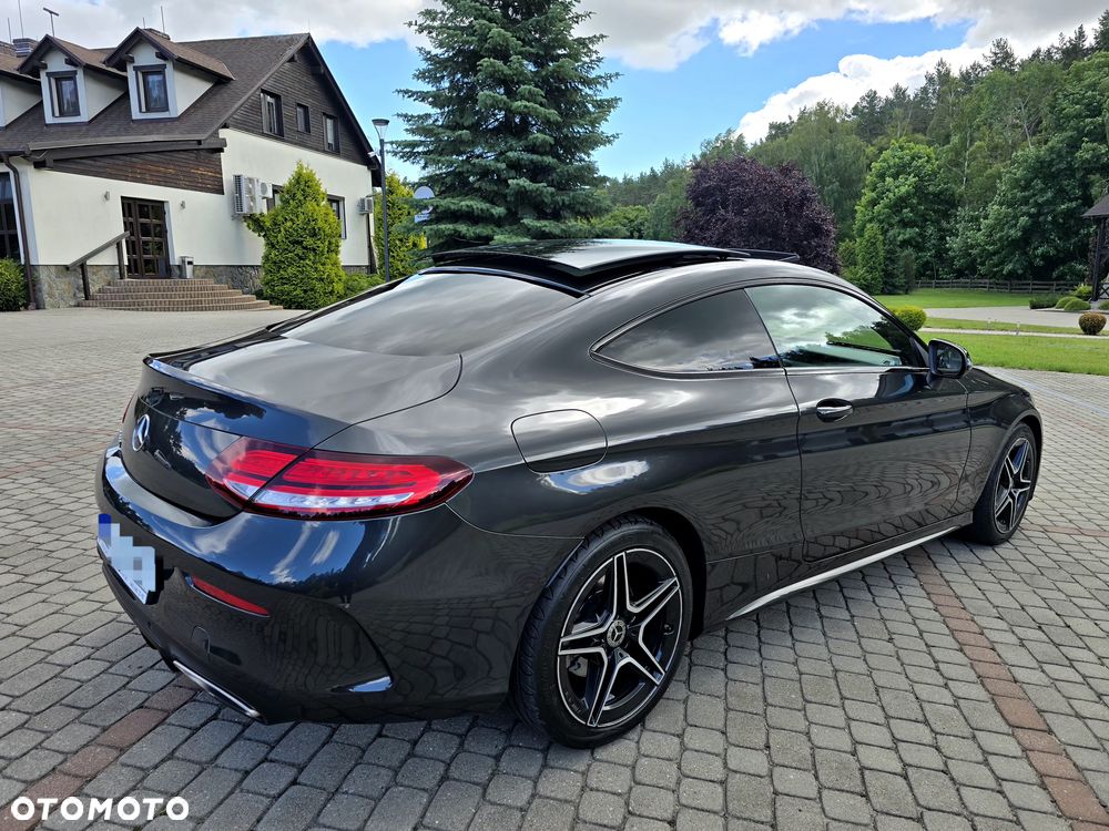 Mercedes-Benz Klasa C 300 4MATIC 9G-TRONIC - 23