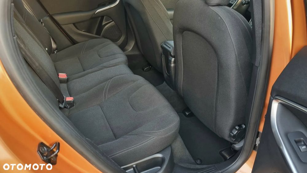 Volvo V40 Cross Country D3 Geartronic Kinetic - 12