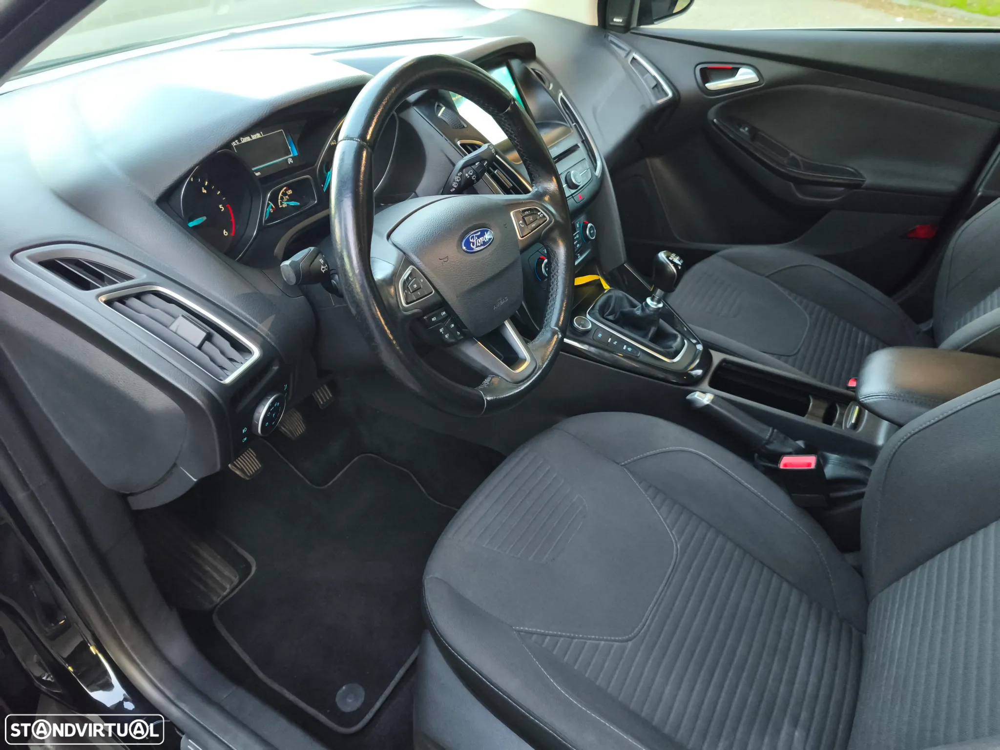 Ford Focus SW 1.5 TDCi EcoBlue Titanium - 20