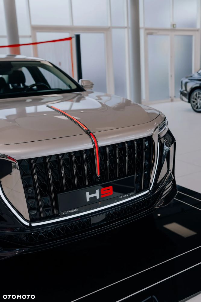 Hongqi H9 2.0T Deluxe - 4