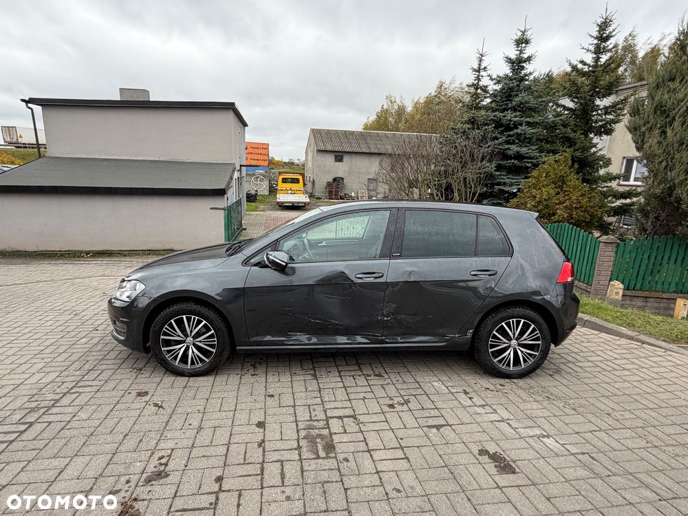 Volkswagen Golf - 5