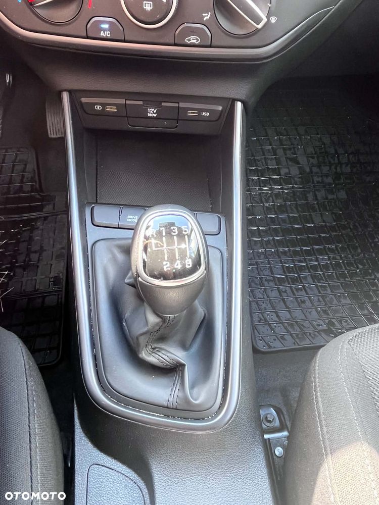 Hyundai i20 - 14