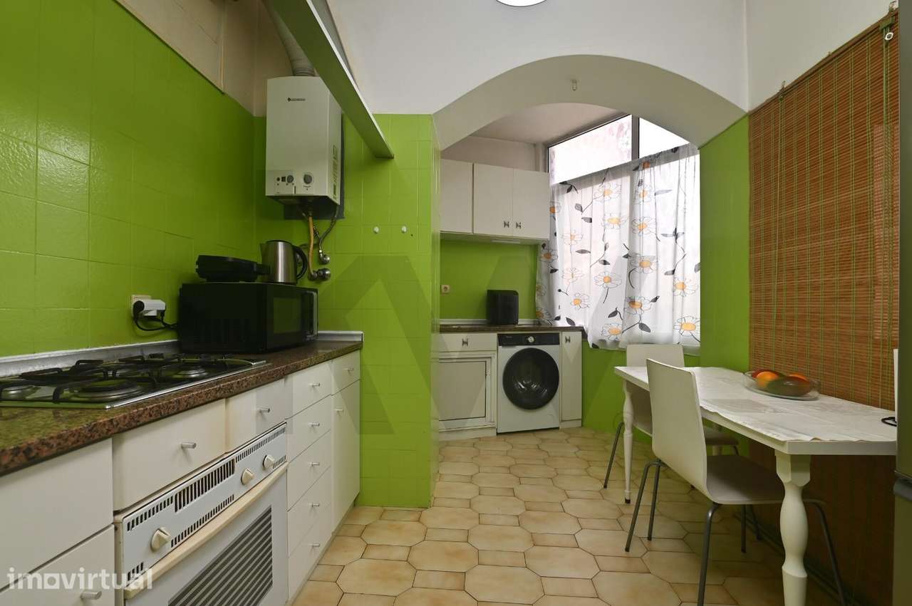Oportunidade às Portas de Lisboa: T3 com Boas áreas e Varanda Única em - Grande imagem: 2/22