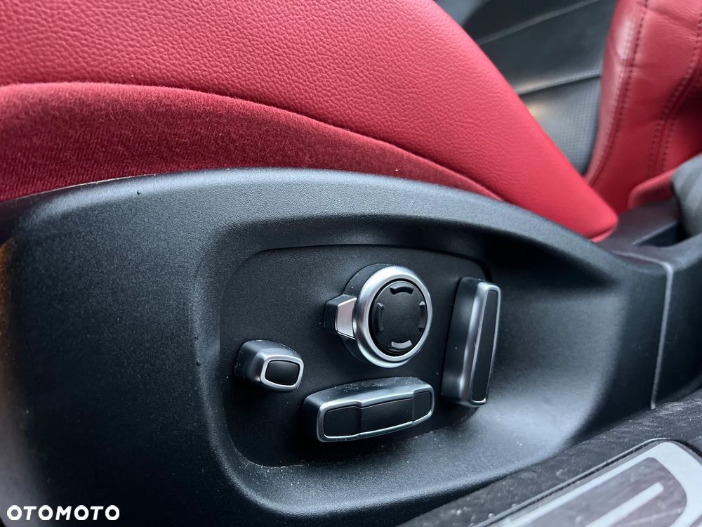 Jaguar XF S AWD - 17