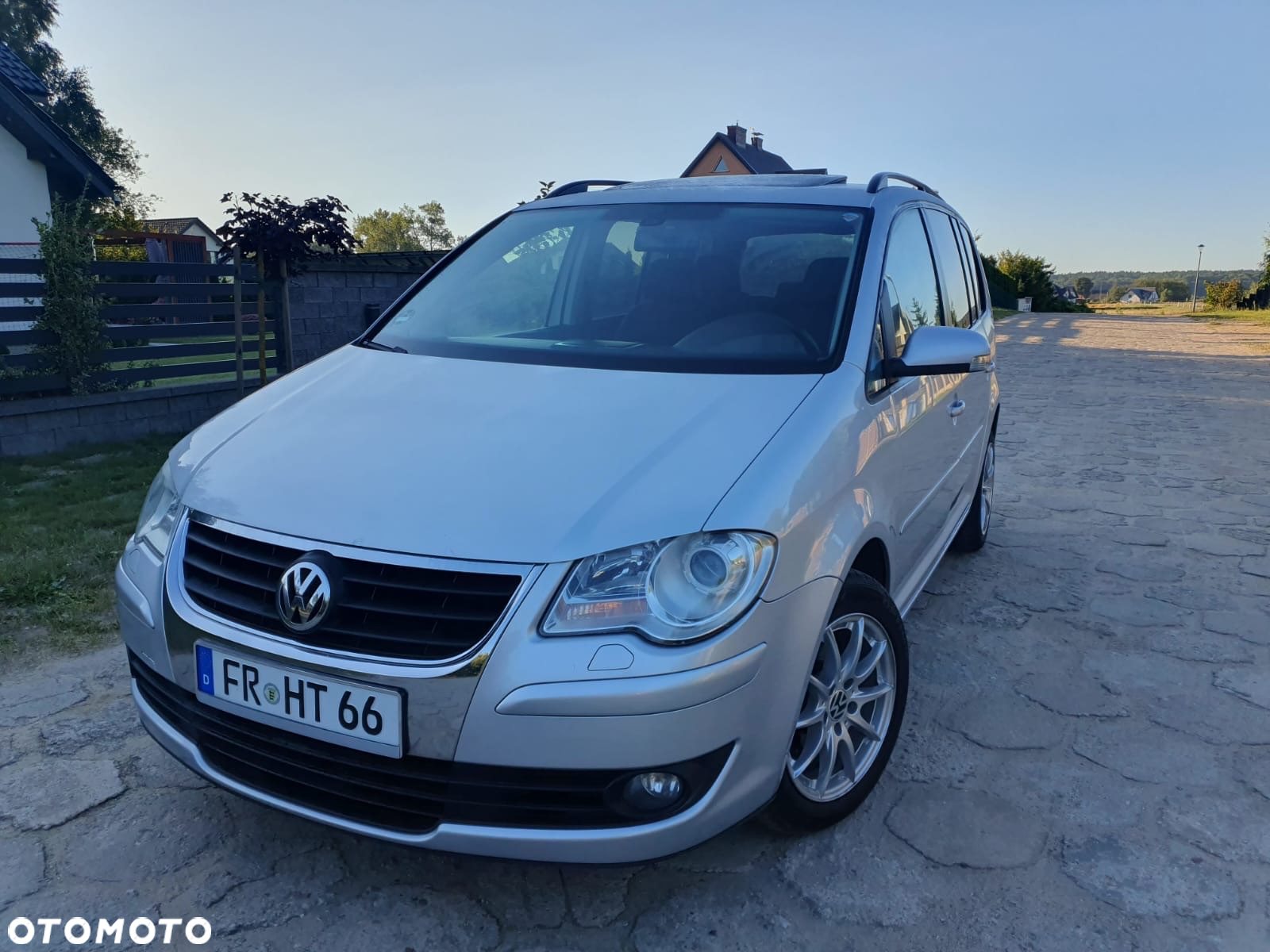 Volkswagen Touran 2.0 TDI DPF United - 2