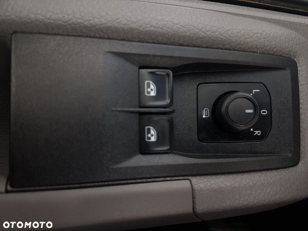 Volkswagen CRAFTER CHŁODNIA MROŹNIA AGREGAT IZOTERMA GRZANIE DŁUGI WYSOKI KLIMA TEMPOMAT - 9