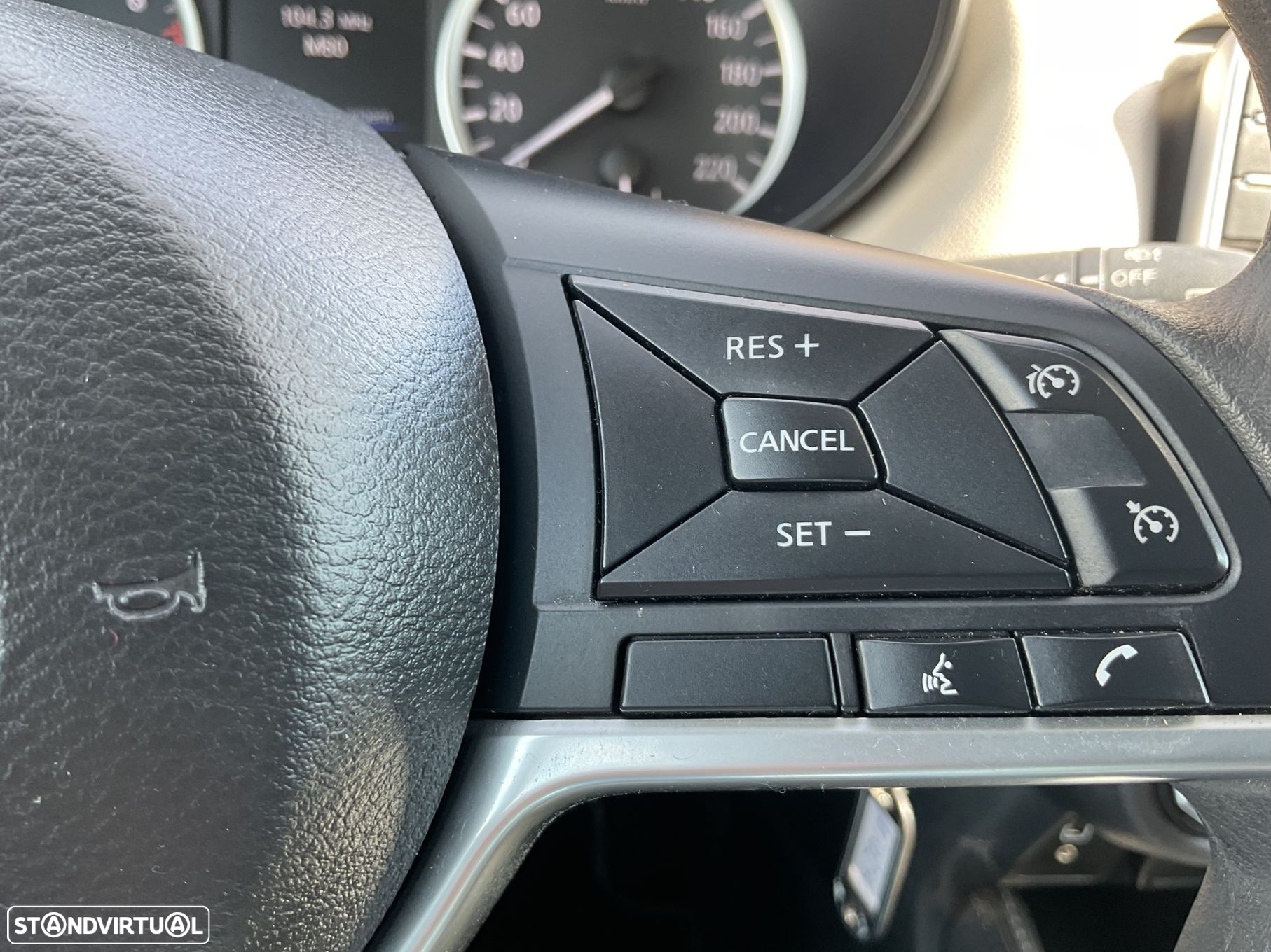 Nissan Micra 1.0 IG-T Tekna Plus - 32