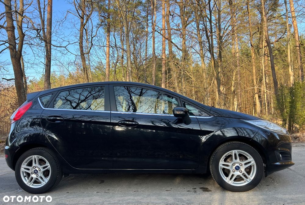 Ford Fiesta 1.0 Champions Edition - 6