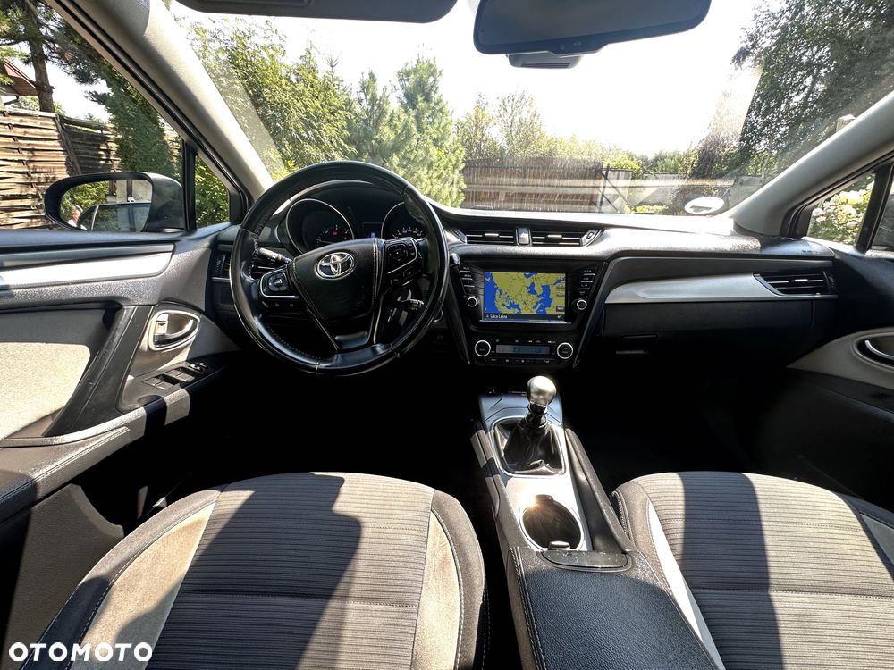 Toyota Avensis - 4