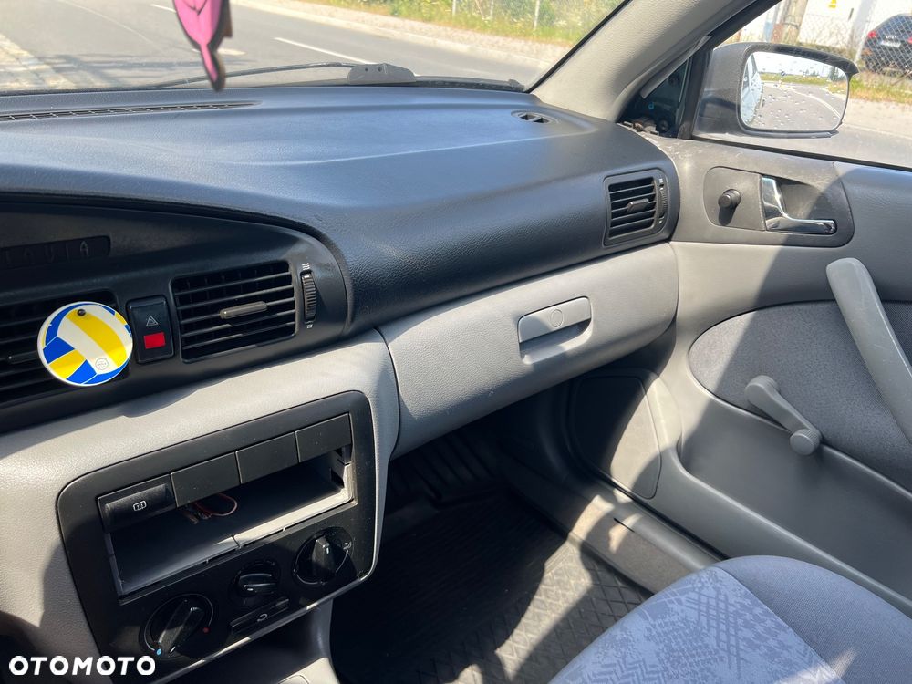 Skoda Octavia 1.6 Classic - 11