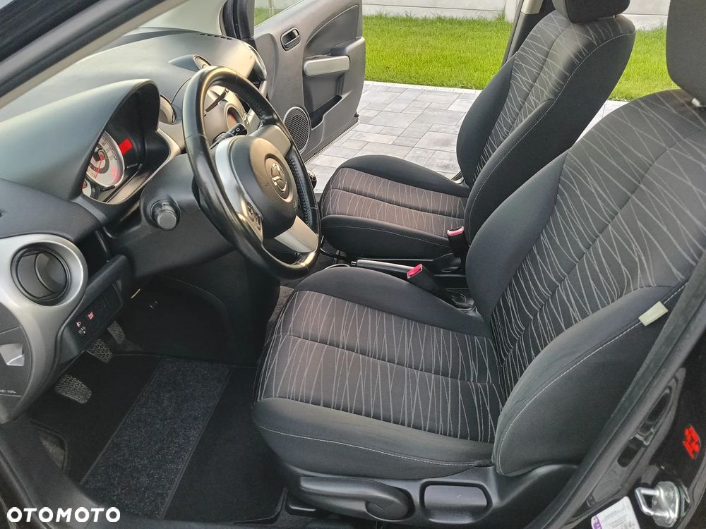 Mazda 2 - 10