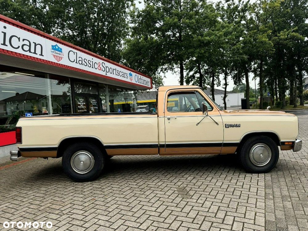 Dodge RAM - 24