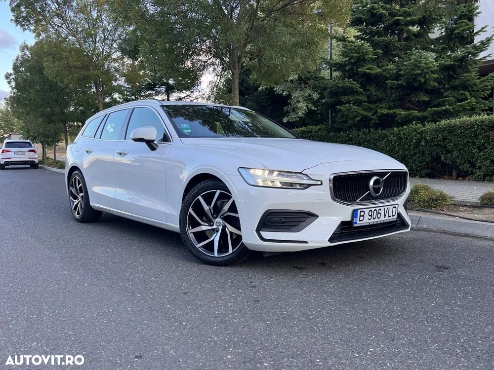Volvo V60 T4 Momentum - 1