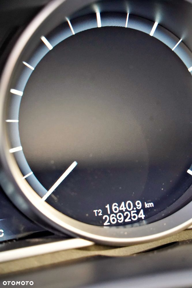 Volvo V40 - 22