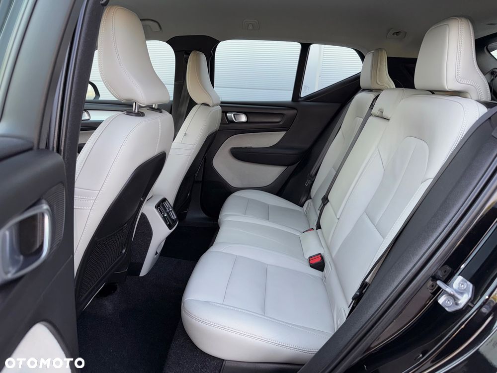 Volvo XC 40 D3 Momentum Pro - 12