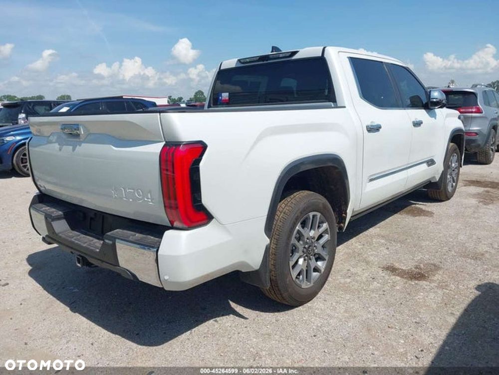 Toyota Tundra - 5