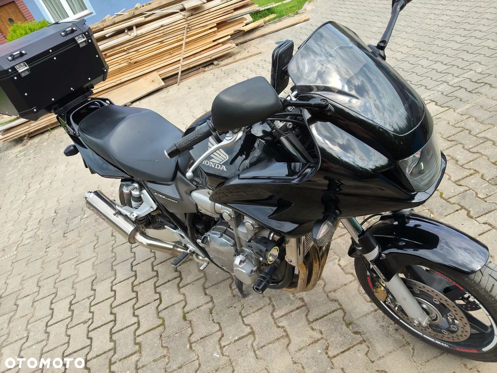Honda CB - 11
