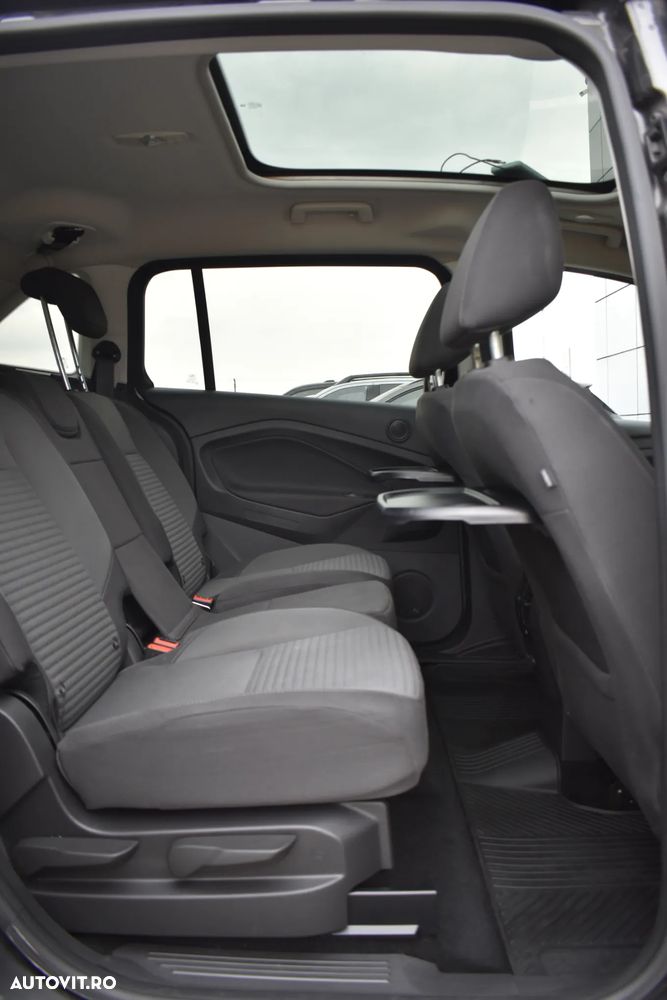 Ford Grand C-Max 2.0 TDCi Powershift Titanium - 38