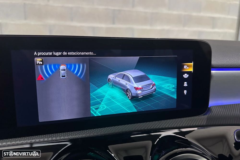 Mercedes-Benz A 250 Limousine e 8G-DCT AMG Line - 35