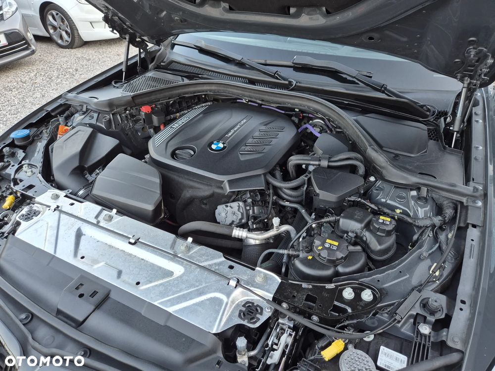 BMW Seria 3 320d Edition M Sport Shadow - 40