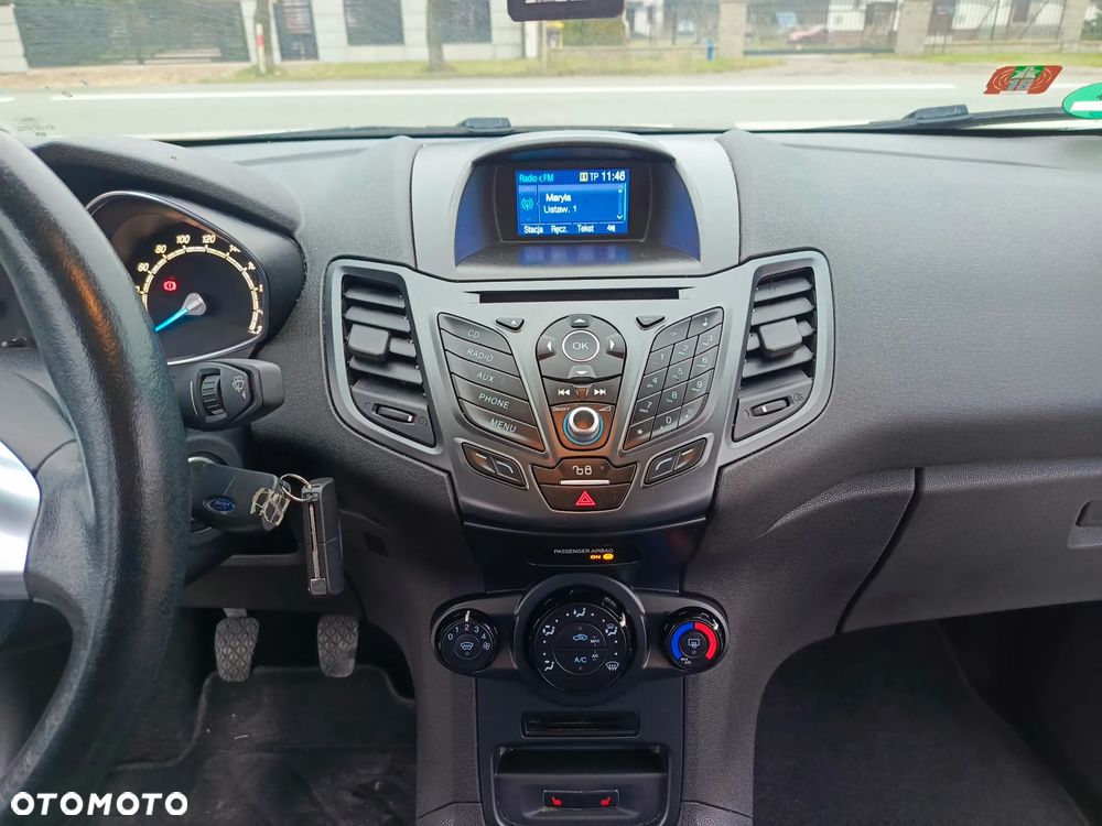 Ford Fiesta 1.0 EcoBoost Titanium - 23