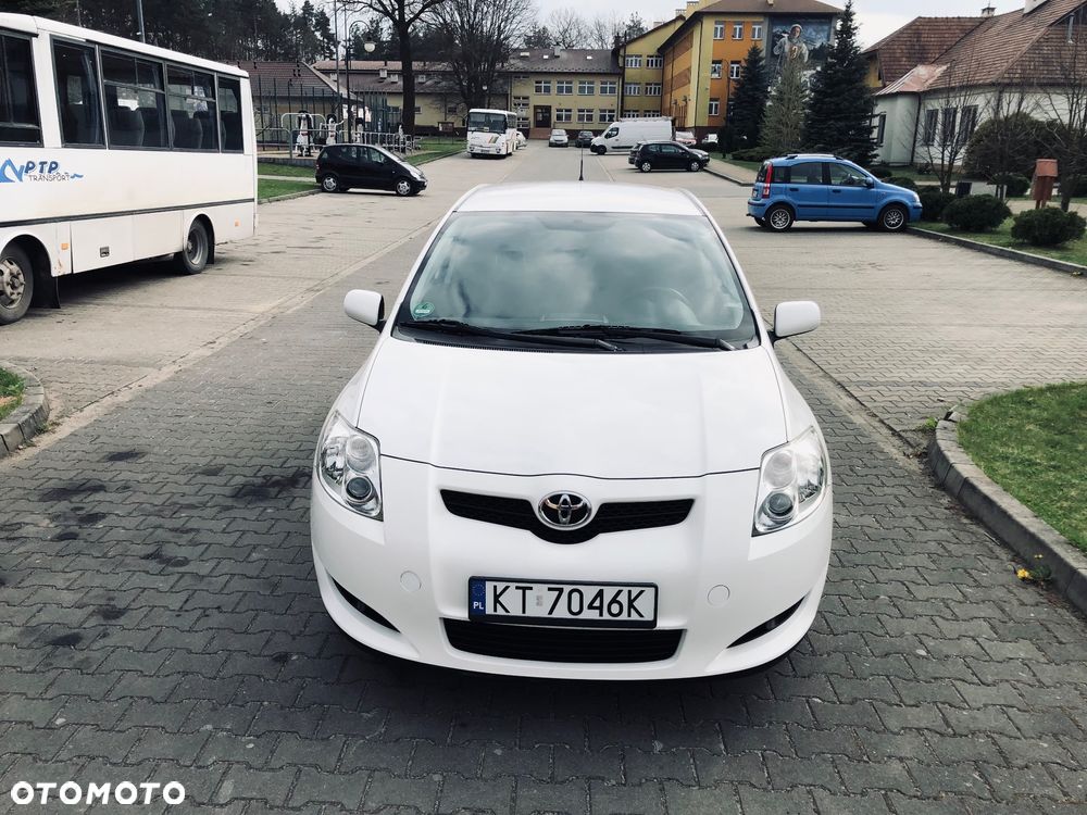 Toyota Auris 1.6 VVT-i Terra - 8